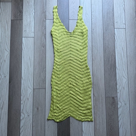 Blanc Dresses & Skirts - Blanc Elegant Lime Green Knit Dress